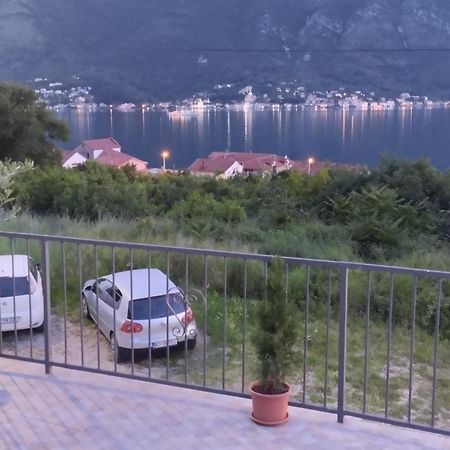 Apartment Deki Studio Котор Екстер'єр фото