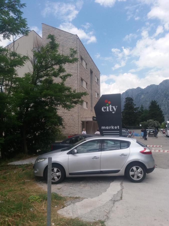 Apartment Deki Studio Котор Екстер'єр фото