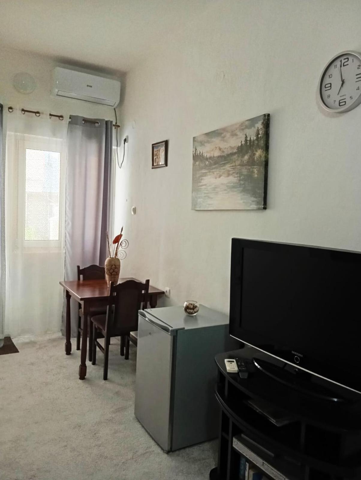 Apartment Deki Studio Котор Екстер'єр фото