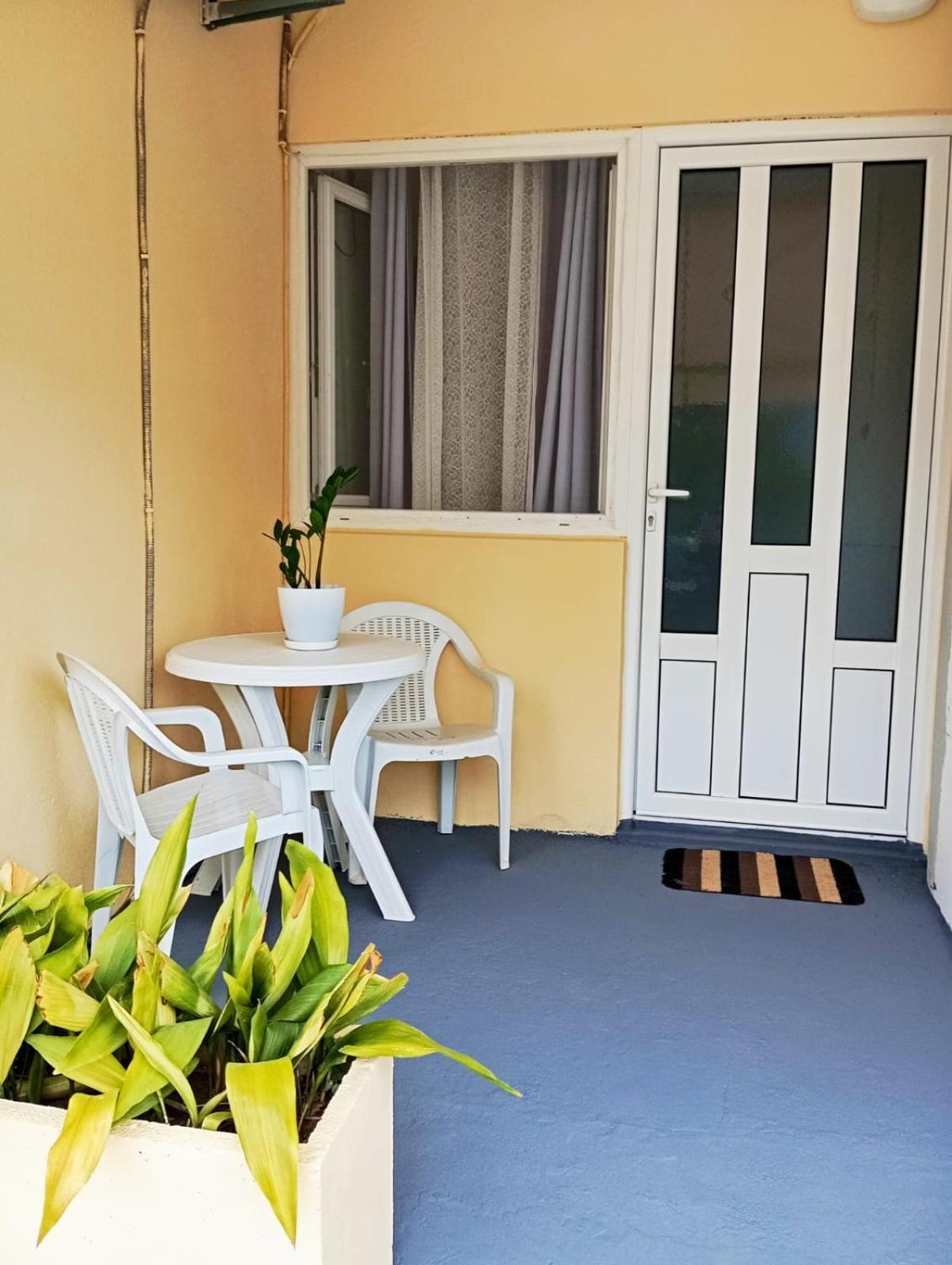 Apartment Deki Studio Котор Екстер'єр фото