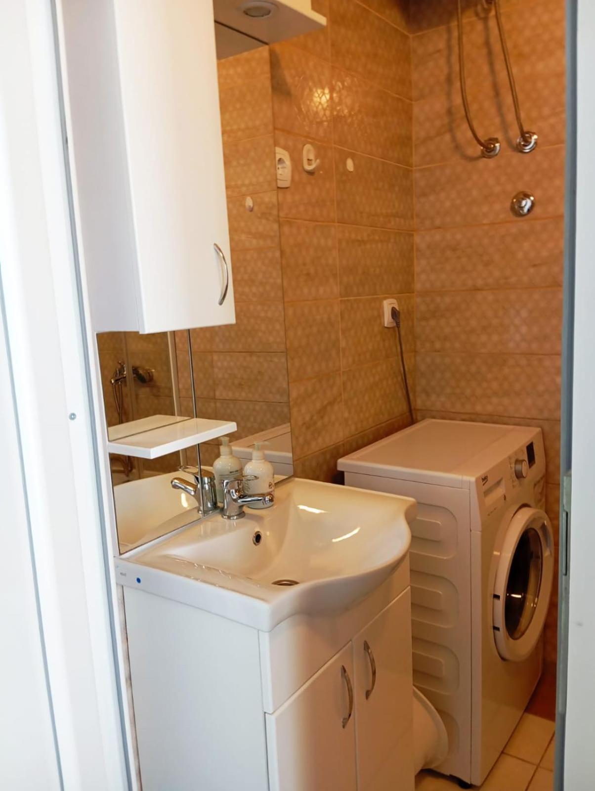 Apartment Deki Studio Котор Екстер'єр фото